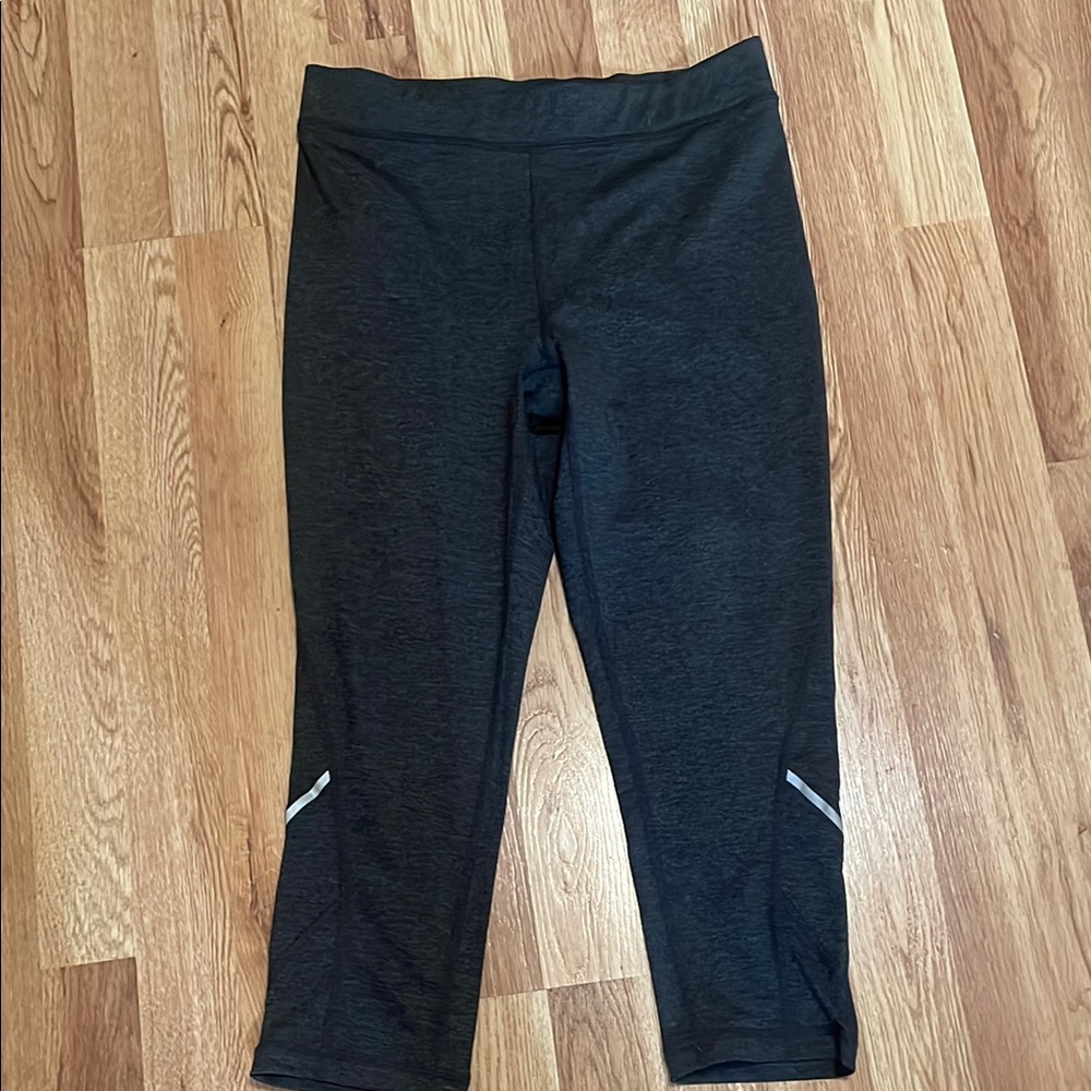 Xersion running capri leggings